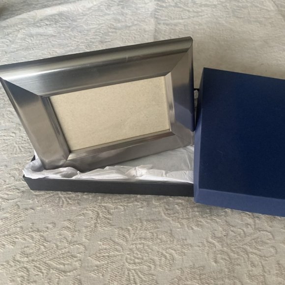 Silver photo frame NIB - Picture 1 of 2